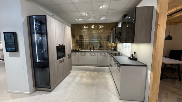 Showroomkeuken Pallas Kashmir icm Atlas Zilver Eiken